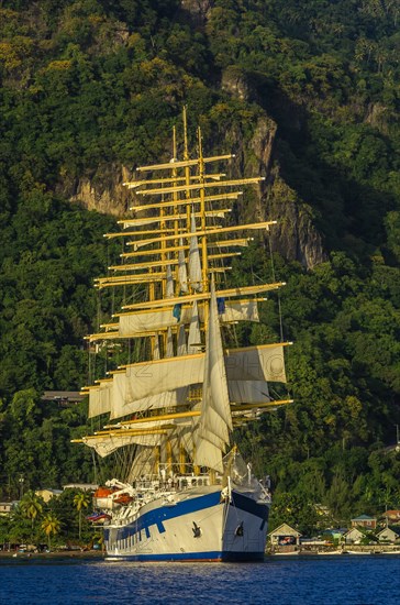 Sailing ship or tall ship