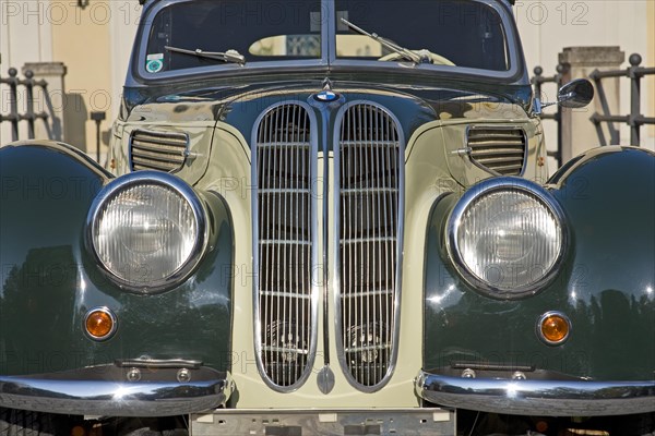 Vintage BMW 327-28