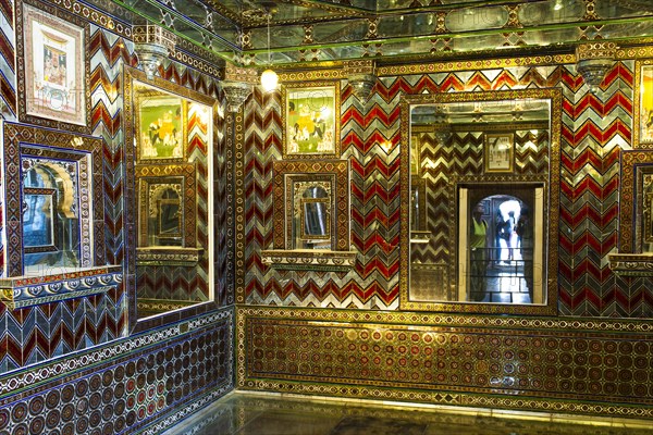 Hall of Mirrors in the City Palace of the Maharaja