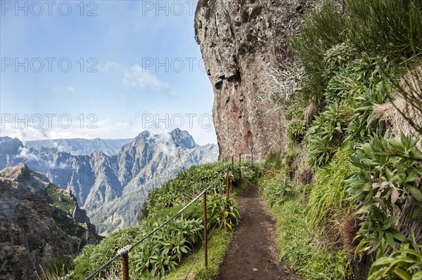 View of the mountains at Pico do Arieiro