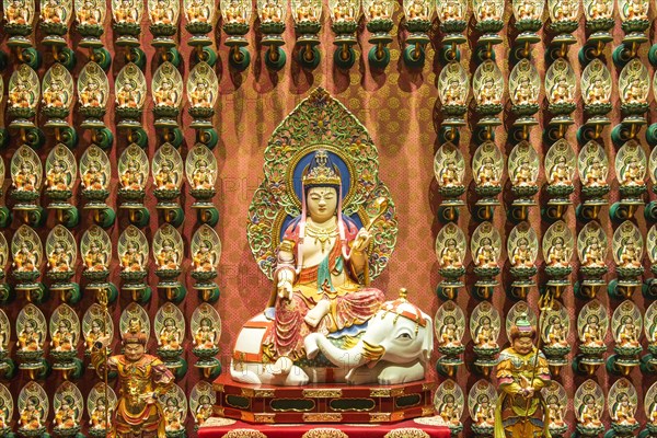 Samantabadra Bodhisattva statue