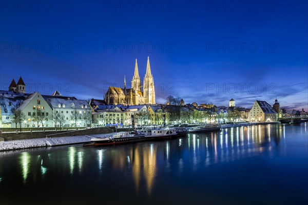 Regensburg Cathedral with the Maritime Museum on the Danube and the Salzstadl in winter