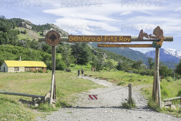 Start of the trail to the Fitz Roy