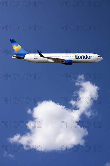 Condor D-ABUL Boeing 767-31B ER WL in flight