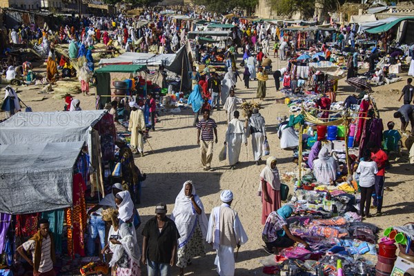 The colourful Monday market of Keren