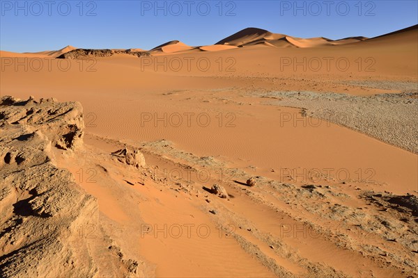 Sand dunes of In Tehak