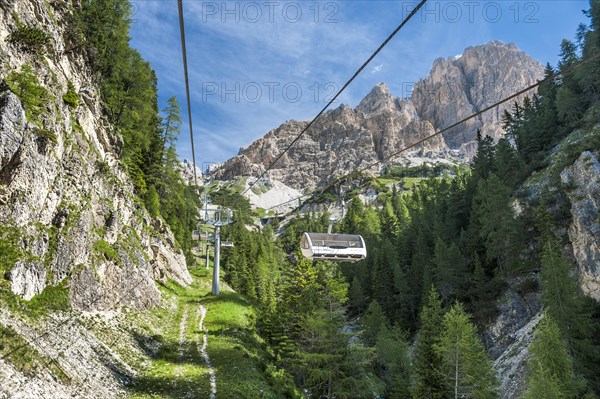 Chairlift from Rio Gere in Val Begontina to the Rifugio Son Forca