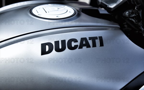 Fuel tank with the inscription Ducati