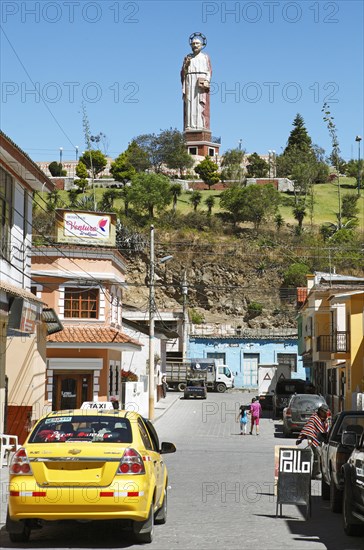 Street scene in front of the San Pedro monument