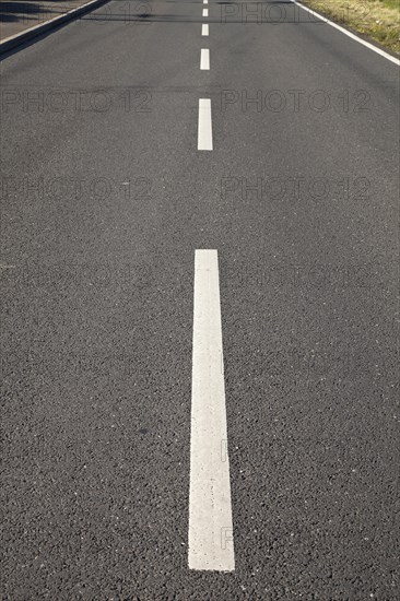 Centre strip on a straight road