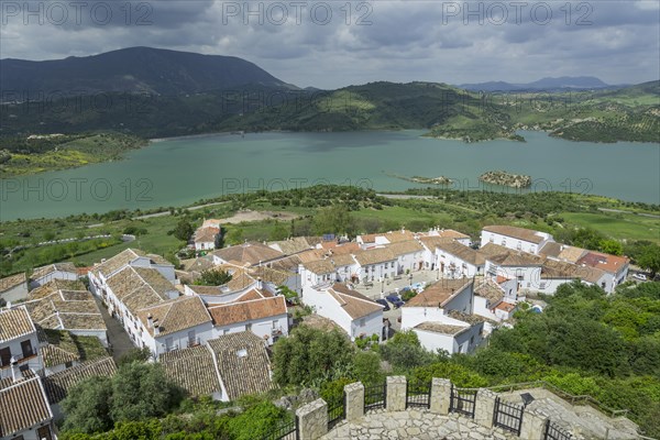 View over the village on the Zahara-El Gastor Reservoir