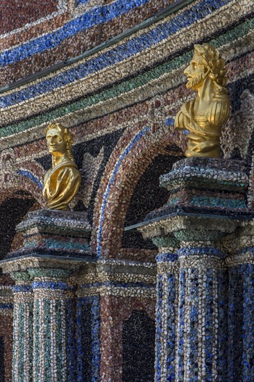 Arcades with golden busts of Roman emperors