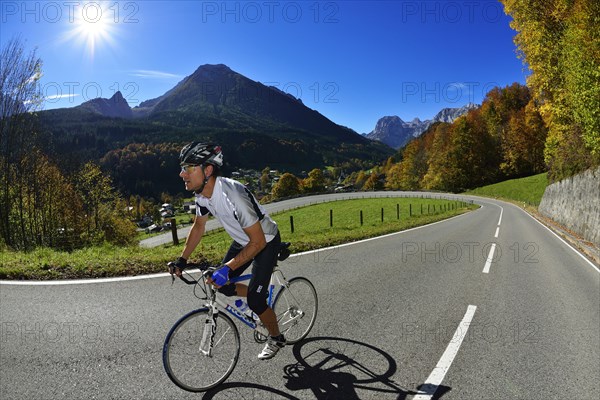 Cyclist riding along the Hochalpenstrasse