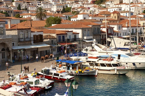 The historic port of Hydra