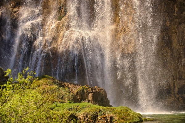 Waterfall over the travertine deposits of Plitvice