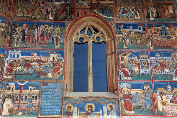 Exterior fresco