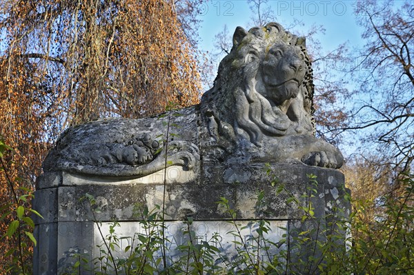 Lion sculpture