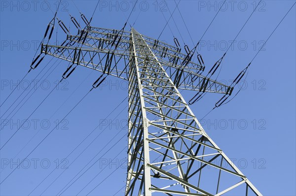 Electricity pylon