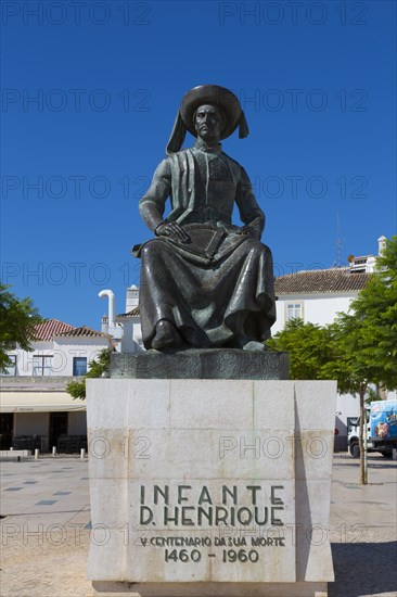 Monument to Henry the Navigator