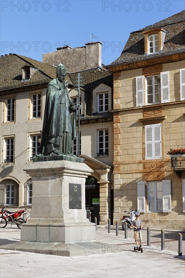 Statue of Pope Urban V in the town of Mende