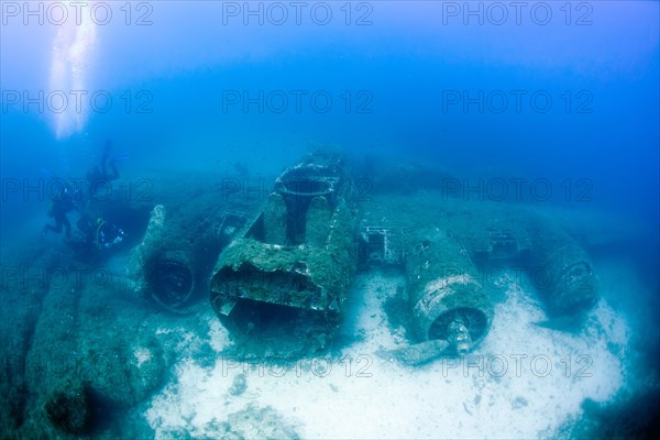 Diver at the wreck B-17-G