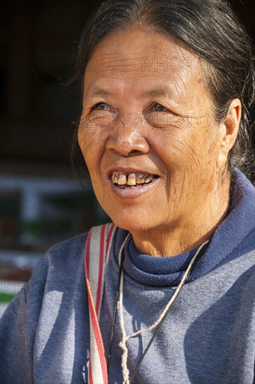 Lisu woman