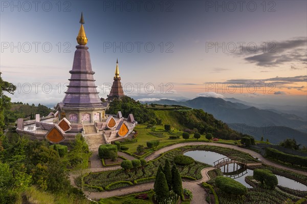 Phra Mahathat Naphamethinidon temple complex