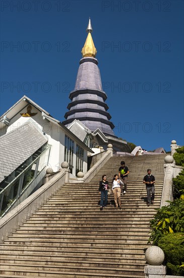 People on the stairs