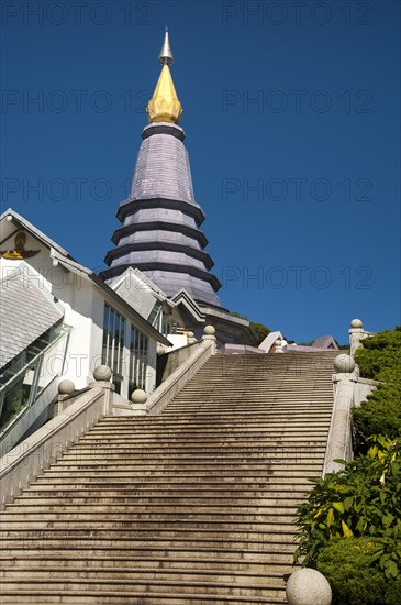 Phra Mahathat Naphamethinidon temple complex