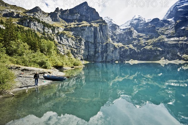 Oeschinensee lake