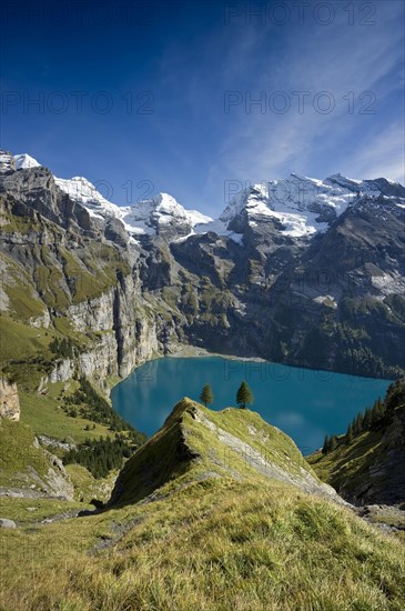 Oeschinensee lake