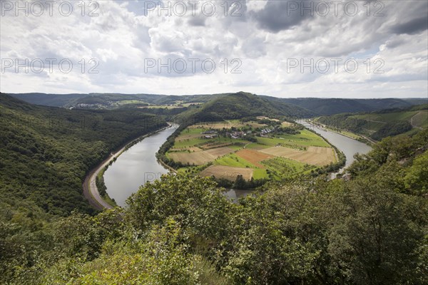 Small loop of the Saar river near Taben-Rodt