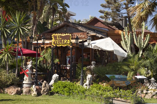 El Velero Bar on the beach