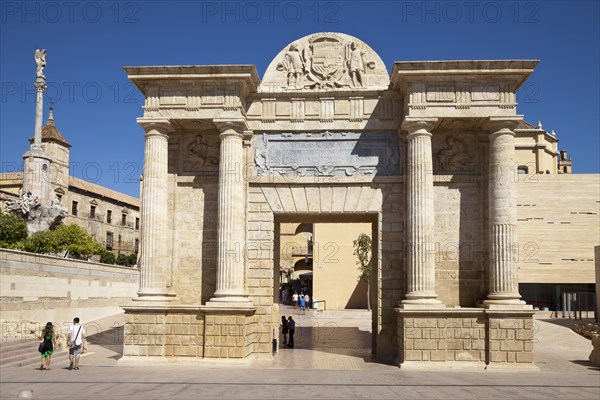 Puerta del Puente bridge gate