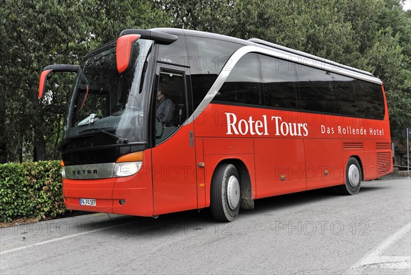 Rotel Tours