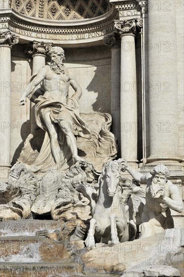 Ocean statue on a shell-shaped carriage