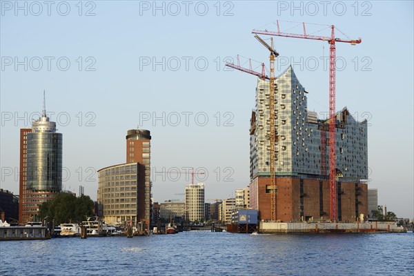 Elbe Philharmonic Hall under construction Kehrwiederspitze