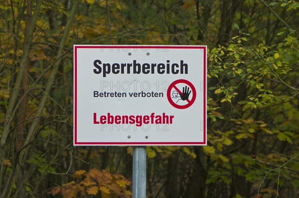Warning sign 'Sperrbereich'