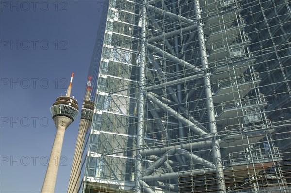 Stadttor skyscraper