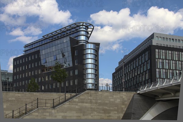 Modern architecture at the Spree river