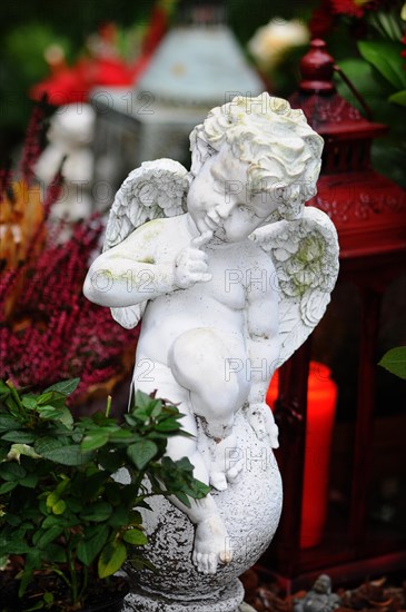 Angel sculpture