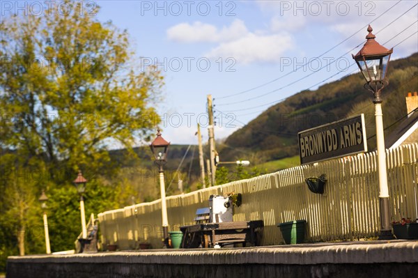 Platform of the railway station of Bronwydd Arms