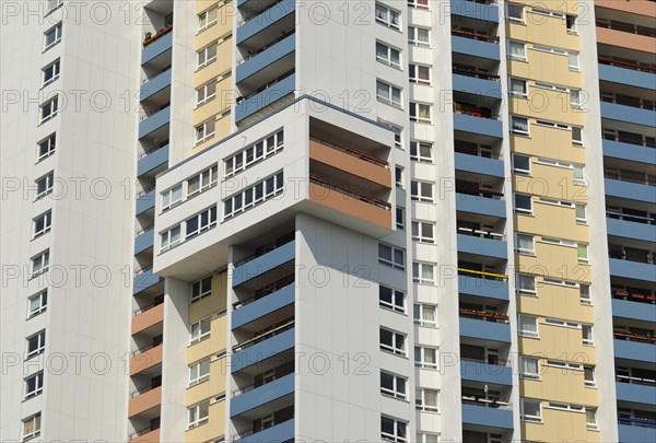 31-story apartment building designed by Walter Gropius