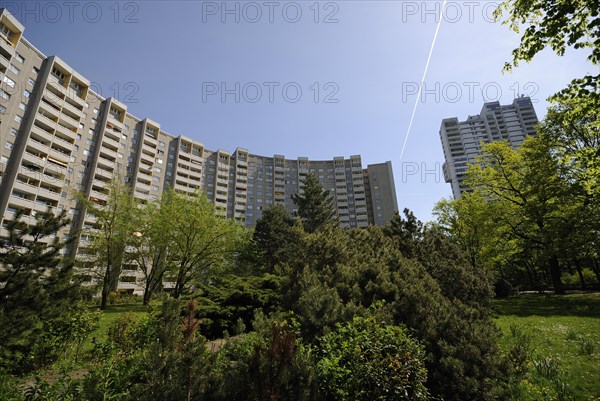 18-story apartment building designed by Walter Gropius