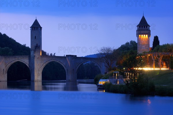 Pont Valentre bridge at Dusk