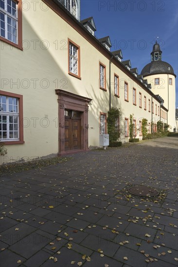 Kuerfuerstenfluegel wing and the Dicker Turm tower of the Lower Castle in Siegen