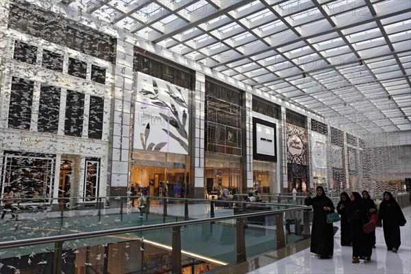Fashion Avenue in Dubai Mall shopping centre