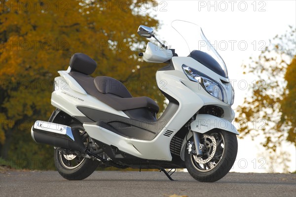 Suzuki Burgman 400 Z motor scooter