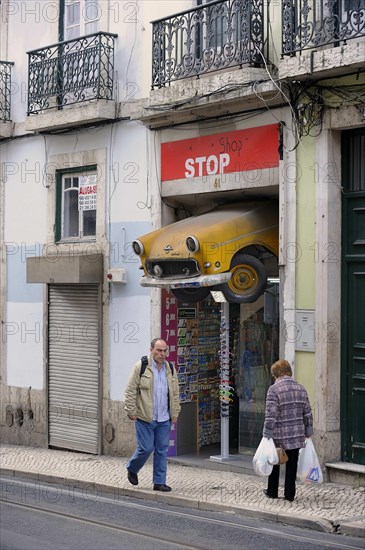 Souvenir shop selling curiosities in the historic district