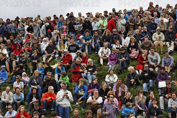 Spectators at the Muensinger Ochsenrennen ox race